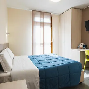 https://parini-hotel.it-lombardy.com